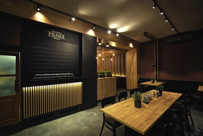 Penzion a restaurace v centru vinařské obce Dolní Dunajovice